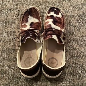 Hey Dude Cowhide Women’s 9